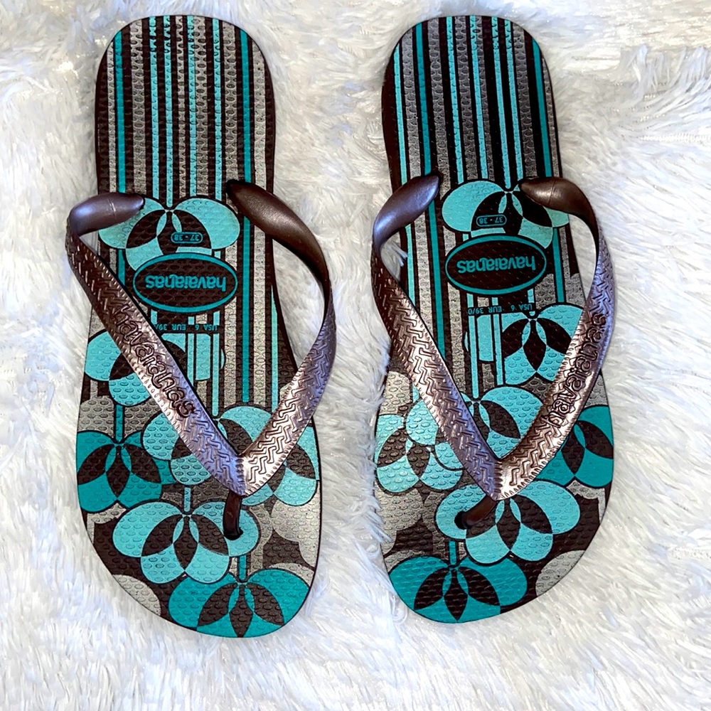 Like new Havaianas flip flops